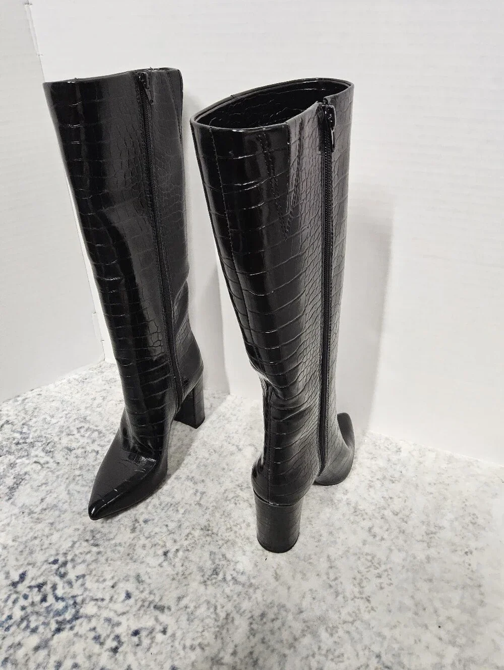 NWOT Size 5M Women's Black Croc-Embossed Knee Boots - Sleek Zip Detail